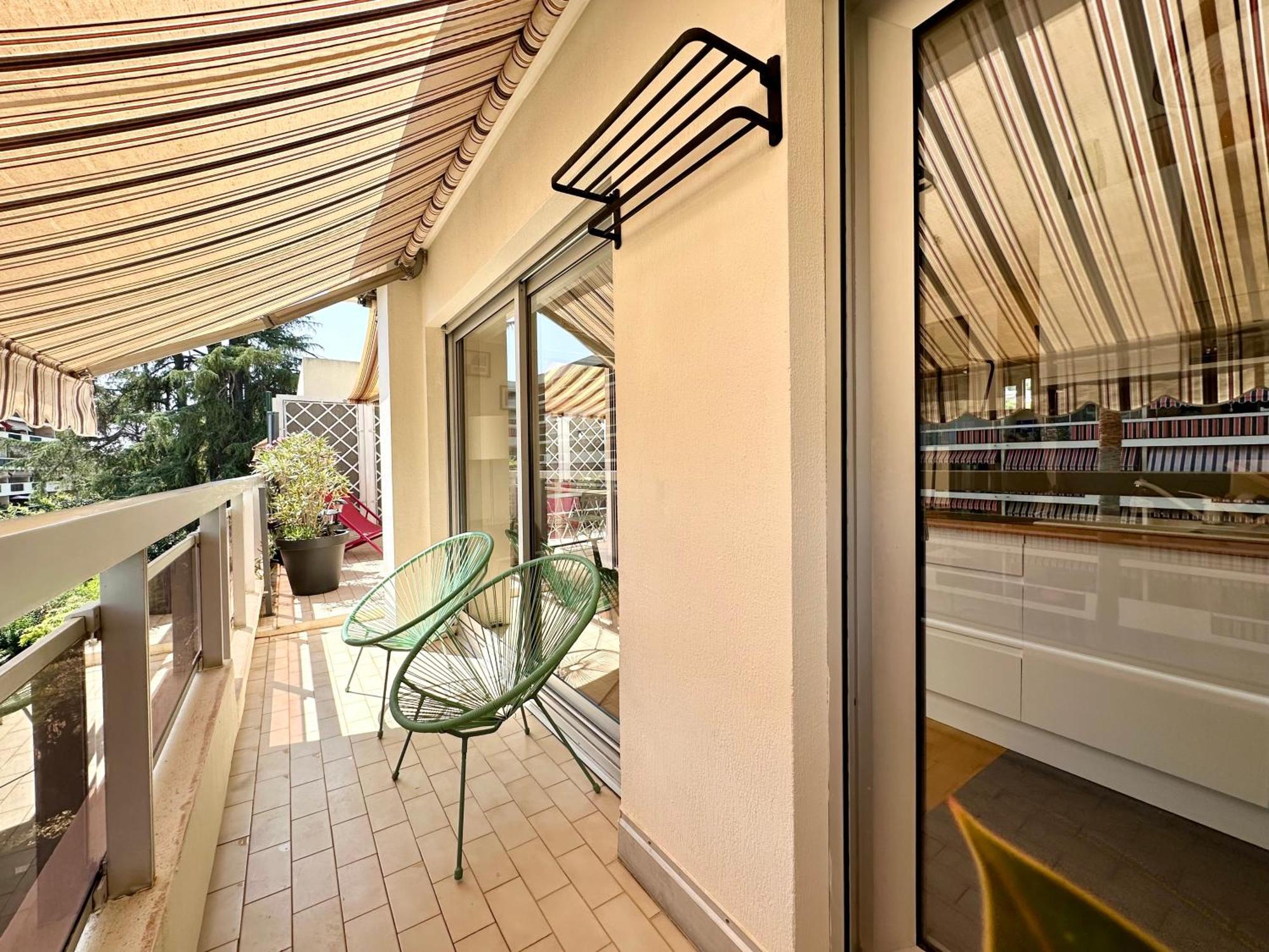 Elegant Appartement 2Pieces Piscinevue Mer Parking Vallauris Exterior foto